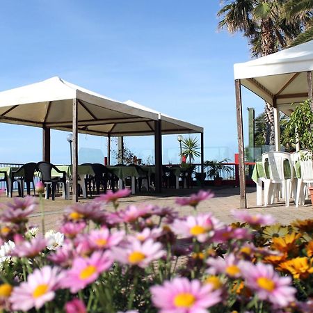 Albergo Ristorante Lucciola Santo Stefano al Mare Exterior photo