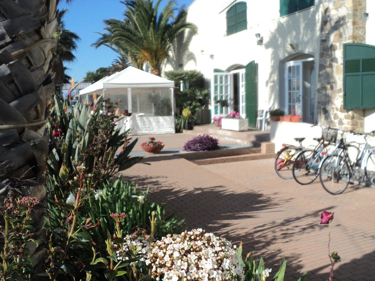 Albergo Ristorante Lucciola Santo Stefano al Mare Exterior photo